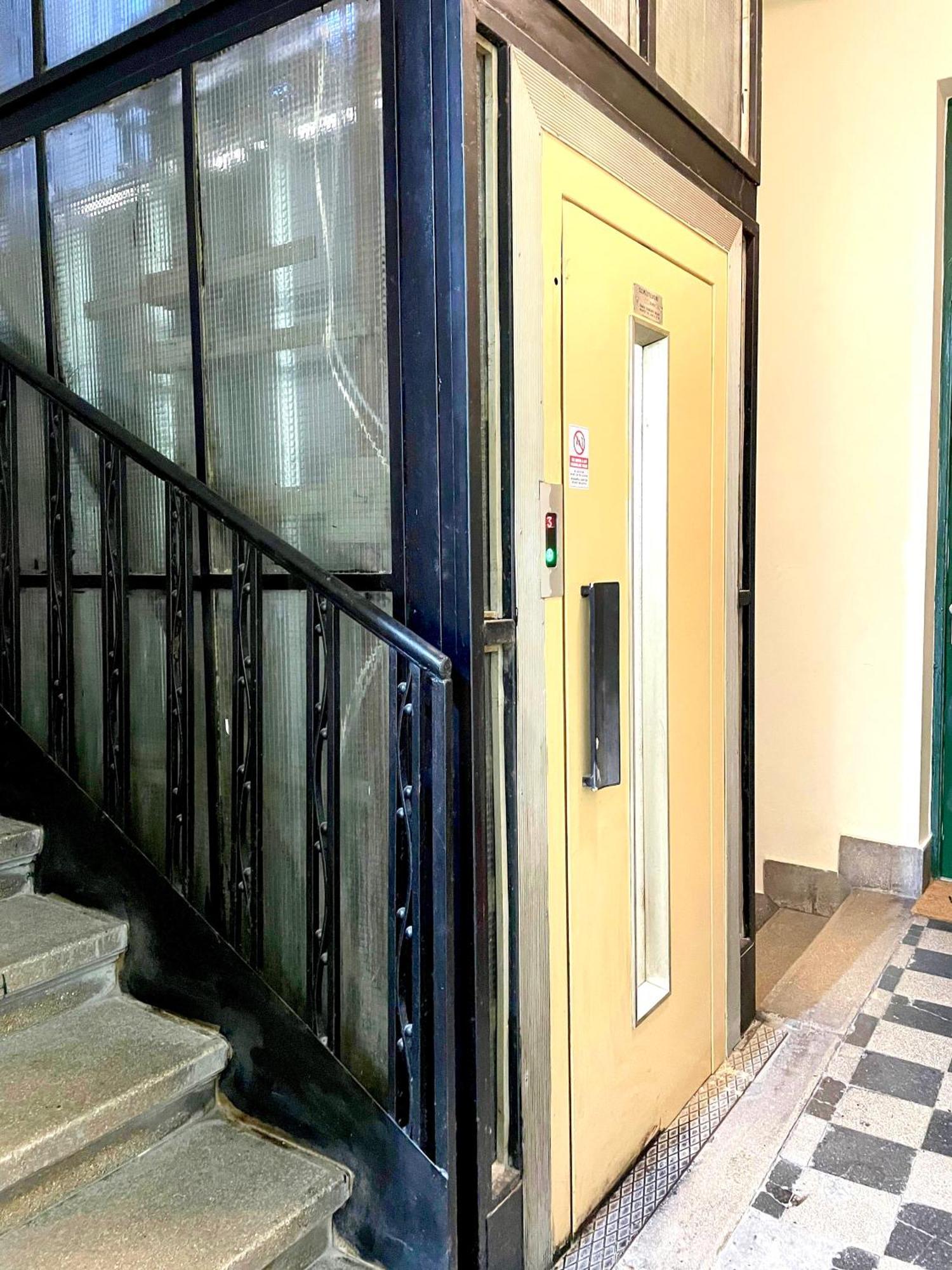 Orange Pearl Apartment 3 Rooms Next To Danube Budapest Exterior photo